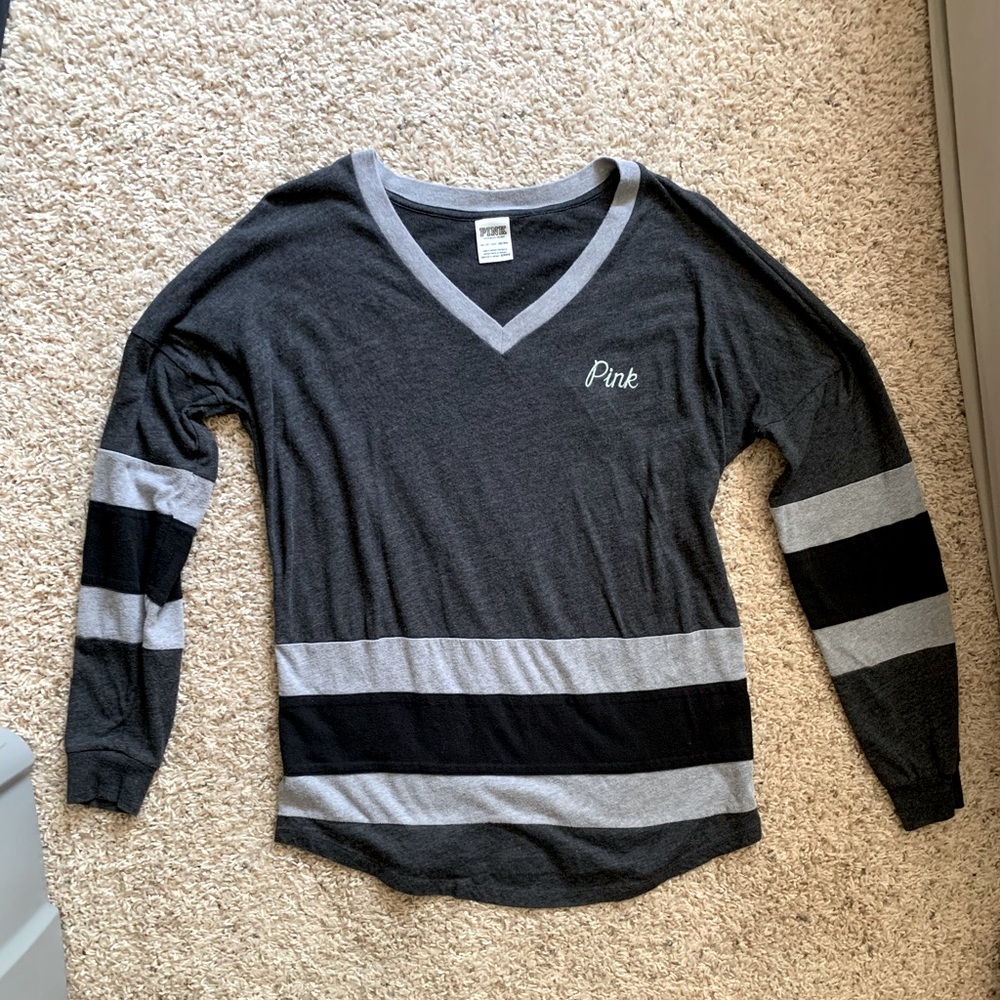 Victoria’s Secret PINK v-neck striped oversized long sleeved tee size XS